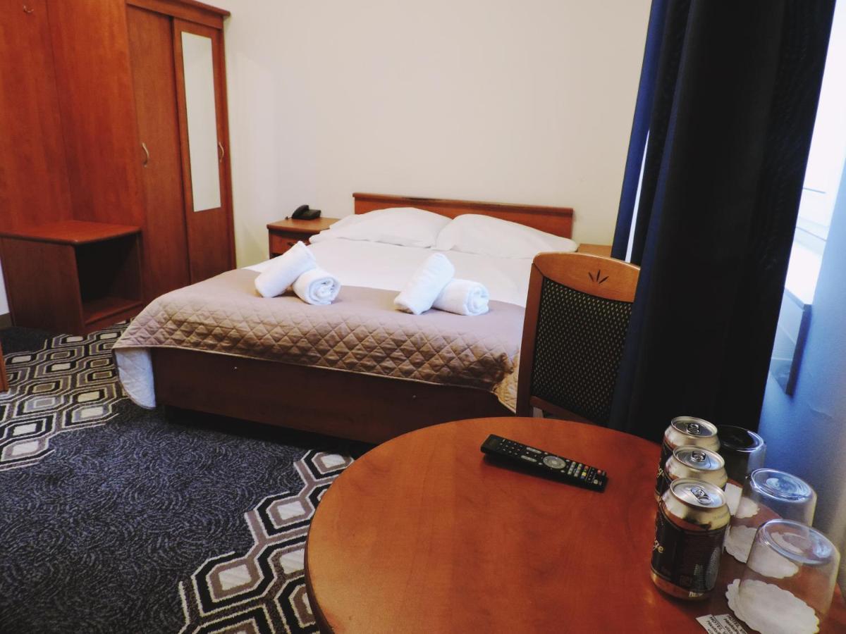 Hotel Vistula Krasków Εξωτερικό φωτογραφία
